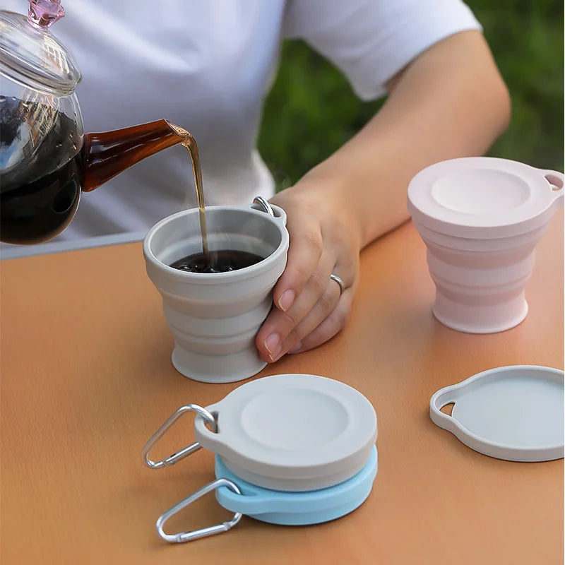 Outdoor Silicone Folding Cup with Hanging Hole – The Perfect Travel Companion for Hydration on the Go