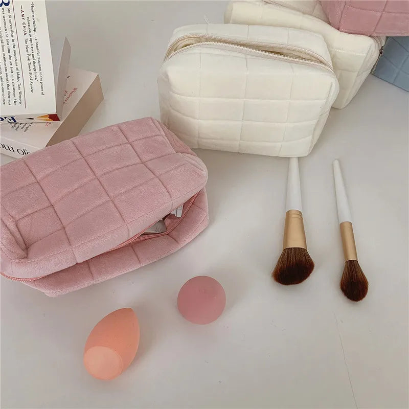 Solid Color Fur Cosmetic Bag – Large Zipper Makeup Organizer for Travel & Storage