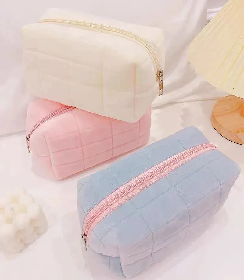 Solid Color Fur Cosmetic Bag – Large Zipper Makeup Organizer for Travel & Storage