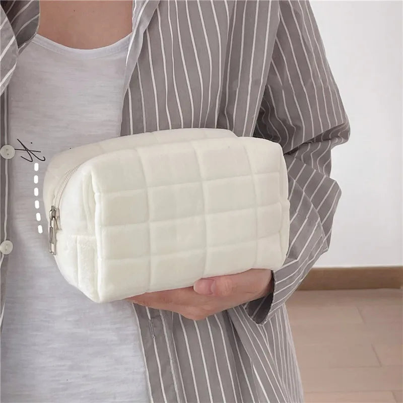 Solid Color Fur Cosmetic Bag – Large Zipper Makeup Organizer for Travel & Storage