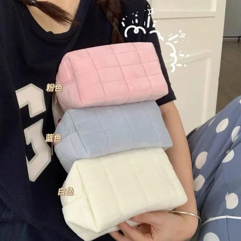 Solid Color Fur Cosmetic Bag – Large Zipper Makeup Organizer for Travel & Storage