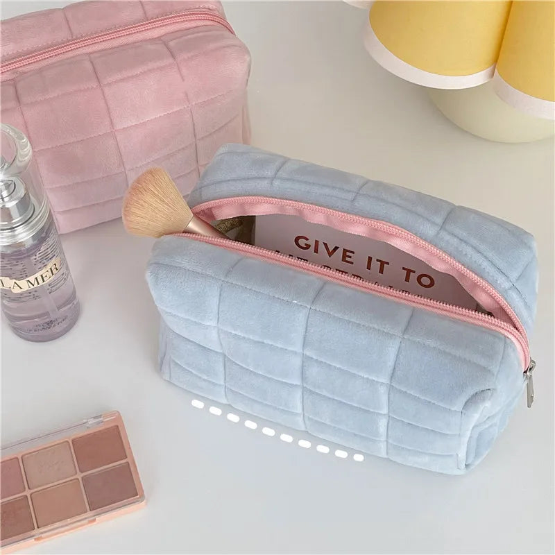 Solid Color Fur Cosmetic Bag – Large Zipper Makeup Organizer for Travel & Storage