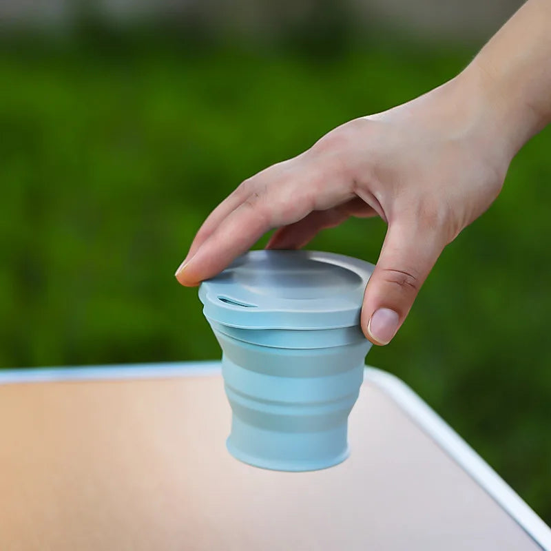 Outdoor Silicone Folding Cup with Hanging Hole – The Perfect Travel Companion for Hydration on the Go