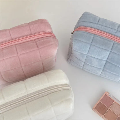 Solid Color Fur Cosmetic Bag – Large Zipper Makeup Organizer for Travel & Storage