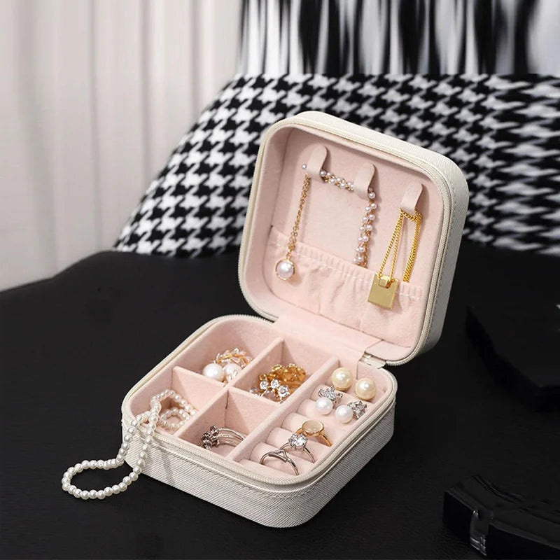 Portable Mini Jewelry Storage Box – Compact Leather Organizer for Travel and Everyday Use