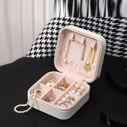 Portable Mini Jewelry Storage Box – Compact Leather Organizer for Travel and Everyday Use